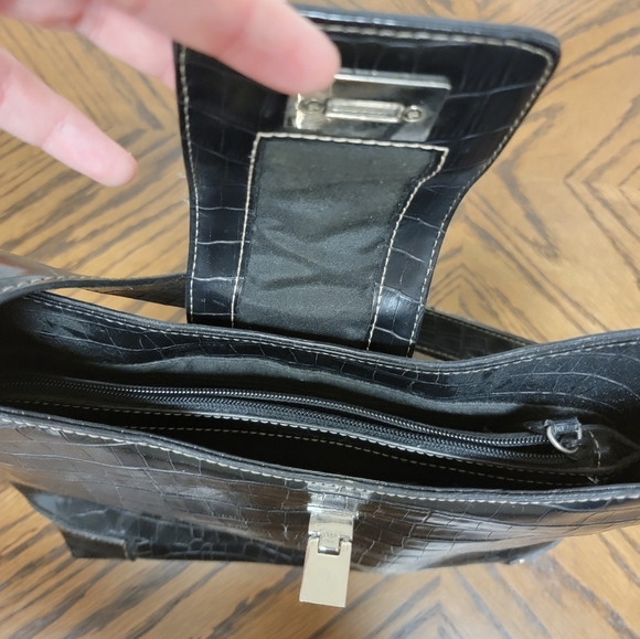 Liz Claiborne Black Purse - Picture 4 of 6